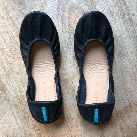 Tieks Shoes - NWOT Tieks Matte Black Leather Size 8